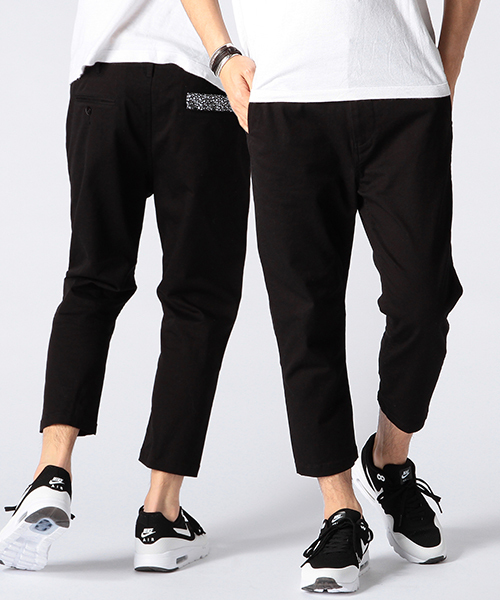 BEAMS（ビームス）の「BEAMS / ストレッチテーパード 7/10 チノ（その他パンツ・メンズ・ホワイト/ブラック/ベージュ/ネイビー・SMALL/MEDIUM/LARGE/X-LARGE）」の2枚目の写真