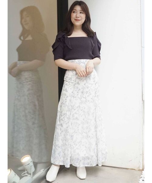 MERCURYDUO（マーキュリーデュオ）の「ボタニカルフラワーマーメイドフレアスカート（スカート・レディース・アイボリー/ブラウン/ベージュ・SMALL/MEDIUM）」の10枚目の写真