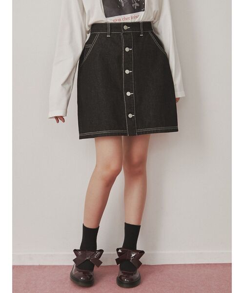 merry jenny（メリージェニー）の「デニムフリルポケットミニスカート（スカート・レディース・ブラック/インディゴブルー・FREE）」の2枚目の写真
