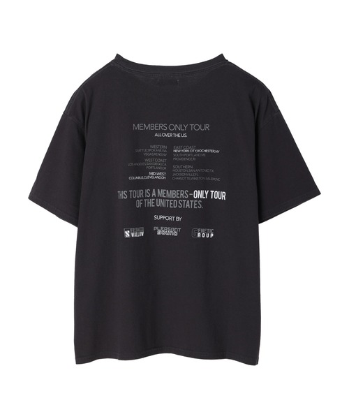 earth music&ecology(アースミュージックアンドエコロジー)の「メンバーツアーロゴTEE(Tシャツ/カットソー・レディース・チャコールグレー/オフホワイト・FREE)」の6枚目の写真
