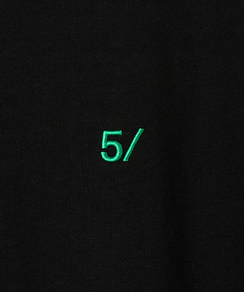 5351 POUR LES HOMMES（ゴーサンゴーイチプールオム）の「【5/】アウトラインスラッシュ T シャツ（Tシャツ/カットソー・メンズ・ブラック/ブラック系その他/ホワイト系その他/オフホワイト・XL/L/M）」の7枚目の写真