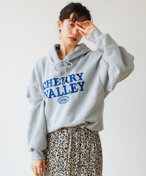 Birthday room(バースデイルーム)の「ロゴBIGフーディー/オーバーサイズパーカー / logo big over size hoodie(パーカー・レディース・グレー/ピンク/チャコールグレー/ナチュラル/ネイビー・FREE)」の11枚目の写真