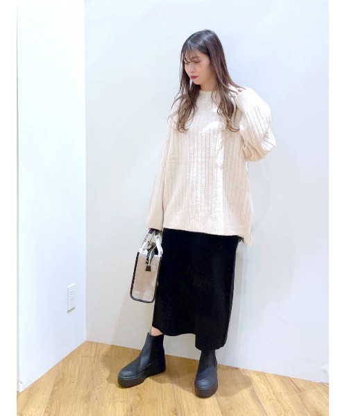 BAYFLOW(ベイフロー)の「ワイドリブニットプルオーバー(ニット/セーター・レディース・ピンク/グリーン/ブルー/チャコールグレー/オフホワイト/イエロー・FREE)」の8枚目の写真