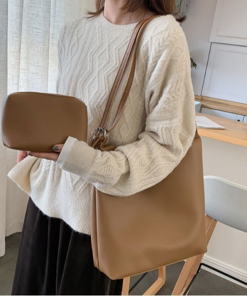 ibeul_（イベール）の「ウェーブショルダーバッグ（ショルダーバッグ・レディース・ベージュ/ブラック/キャメル・FREE）」の3枚目の写真