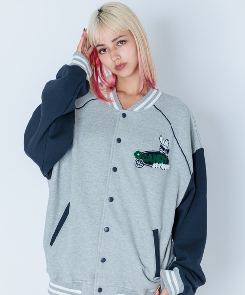 Candy Stripper（キャンディストリッパー）の「COOL BUNNY SWEAT STADIUM ジャンパー（スタジャン・レディース・ブラック/ヘザーグレー・2）」の2枚目の写真