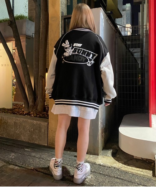 Candy Stripper（キャンディストリッパー）の「COOL BUNNY SWEAT STADIUM ジャンパー（スタジャン・レディース・ブラック/ヘザーグレー・2）」の8枚目の写真