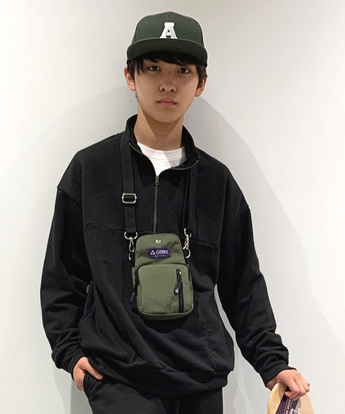 GLAZOS（グラソス）の「ハーフジップスウェット【セットアップ対応】（スウェット・キッズ・ライトベージュ/カーキ/ブラック/グレー・140cm/170cm/160cm/150cm）」の5枚目の写真