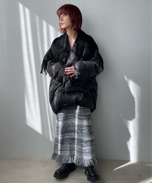 SANSeLF(サンセルフ)の「フリンジダウン【SANSeLF】sanw22a082(ダウンジャケット/コート・レディース・ベージュ/ブラック・FREE)」の12枚目の写真