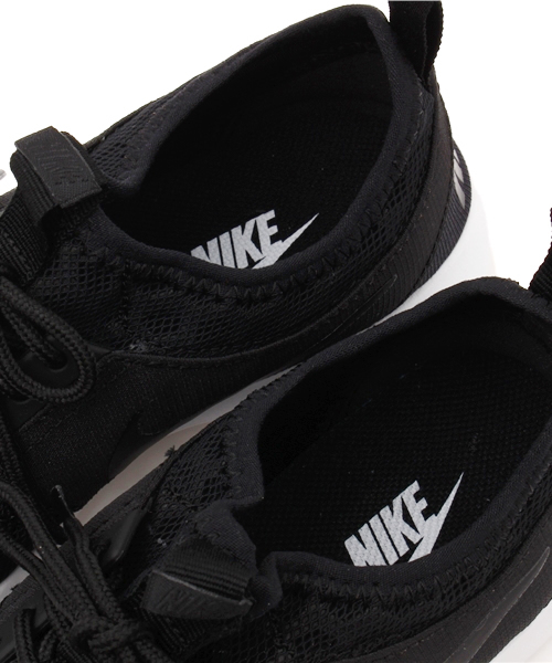 NIKE（ナイキ）の「【NIKE】スニーカー（スニーカー・レディース・ブラック/ホワイト・23.5cm/24.5cm）」の4枚目の写真