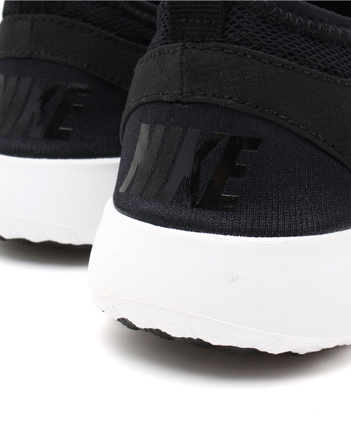 NIKE（ナイキ）の「【NIKE】スニーカー（スニーカー・レディース・ブラック/ホワイト・23.5cm/24.5cm）」の5枚目の写真