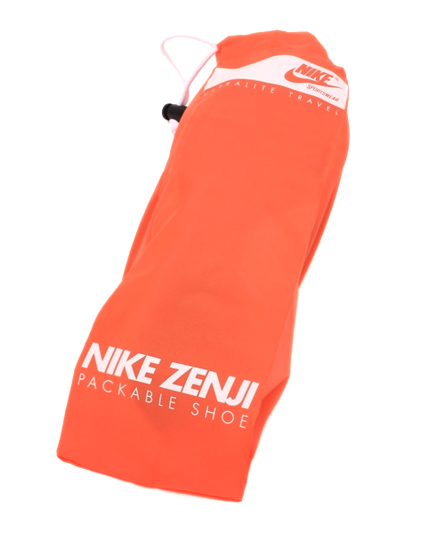 NIKE（ナイキ）の「【NIKE】スニーカー（スニーカー・レディース・ブラック/ホワイト・23.5cm/24.5cm）」の8枚目の写真