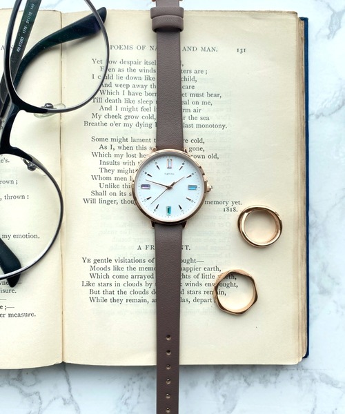 Three Four Time（ｽﾘｰﾌｫｰﾀｲﾑ）の「ストーン合皮ウォッチ　/　時計（アナログ腕時計・レディース・ブルー/グレー/ベージュ・FREE）」の2枚目の写真