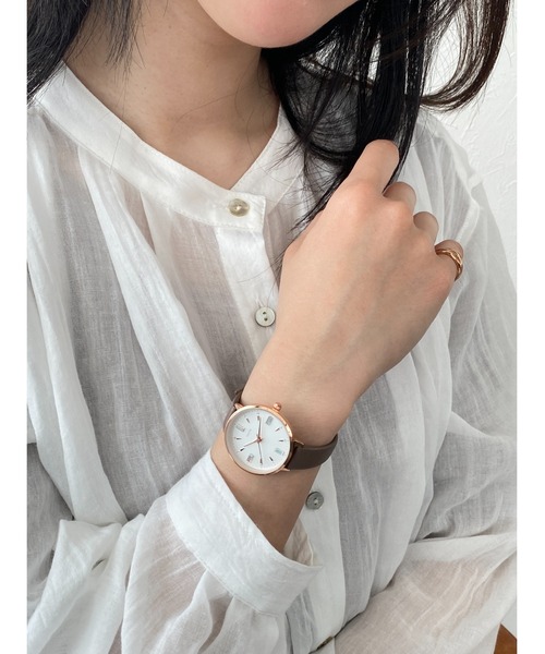 Three Four Time（ｽﾘｰﾌｫｰﾀｲﾑ）の「ストーン合皮ウォッチ　/　時計（アナログ腕時計・レディース・ブルー/グレー/ベージュ・FREE）」の16枚目の写真