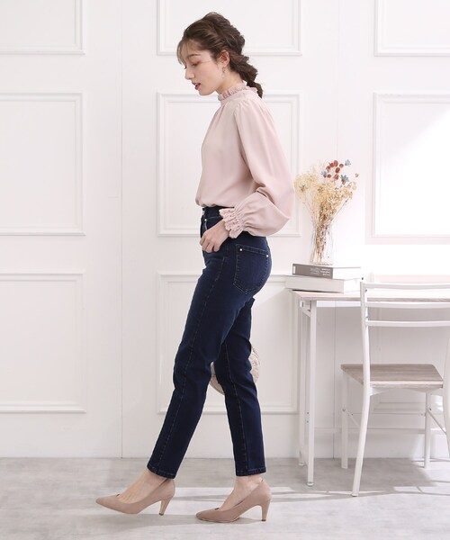 couture brooch(クチュールブローチ)の「【フェミニンコーデにも♪】ポイントパール調スキニーデニム(デニムパンツ・レディース・サックスブルー/ネイビー・36/38/40/42)」の18枚目の写真