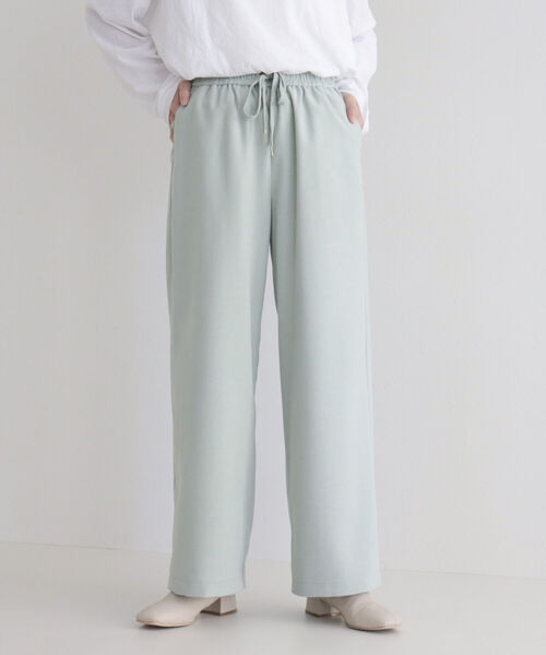 fredy emue（フレディエミュ）の「起毛イージーセミワイドパンツ（スラックス・レディース・ブラック/オフホワイト/グレイッシュブルー/ミント・36/38）」の4枚目の写真