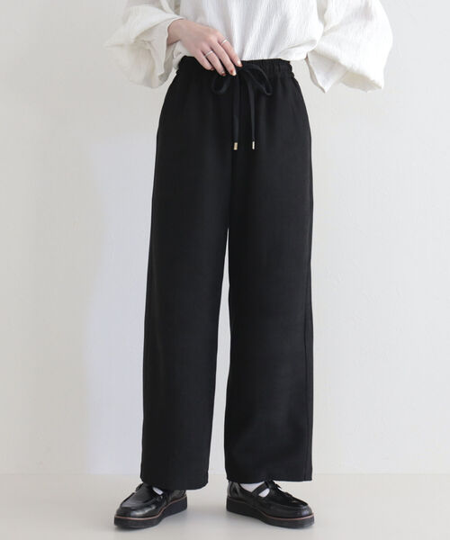 fredy emue（フレディエミュ）の「起毛イージーセミワイドパンツ（スラックス・レディース・ブラック/オフホワイト/グレイッシュブルー/ミント・36/38）」の3枚目の写真