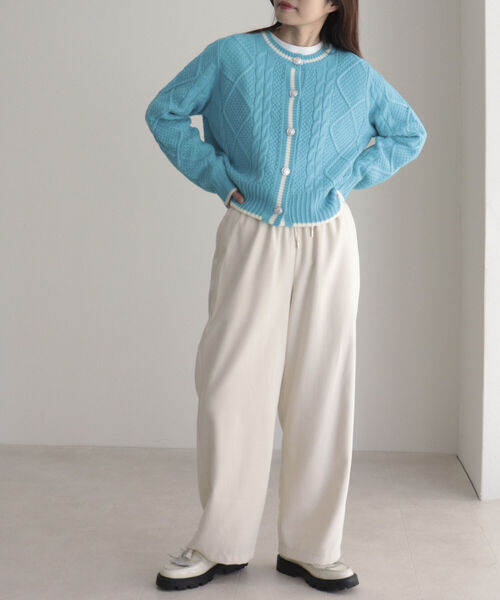 fredy emue（フレディエミュ）の「起毛イージーセミワイドパンツ（スラックス・レディース・ブラック/オフホワイト/グレイッシュブルー/ミント・36/38）」の22枚目の写真