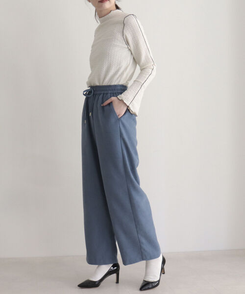 fredy emue（フレディエミュ）の「起毛イージーセミワイドパンツ（スラックス・レディース・ブラック/オフホワイト/グレイッシュブルー/ミント・36/38）」の18枚目の写真