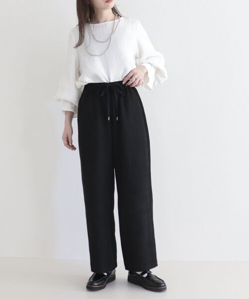 fredy emue（フレディエミュ）の「起毛イージーセミワイドパンツ（スラックス・レディース・ブラック/オフホワイト/グレイッシュブルー/ミント・36/38）」の20枚目の写真