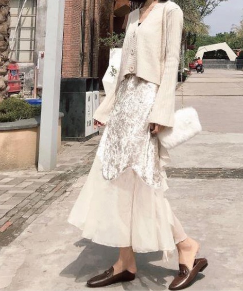 meJane(ミージェーン)の「光沢フロッキー×シフォンドッキングマーメイドスカート(スカート・レディース・ブラック/アイボリー・M/L)」の3枚目の写真