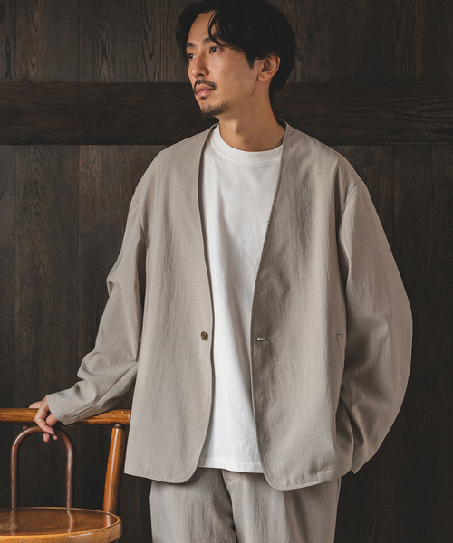 JOURNAL STANDARD（ジャーナルスタンダード）の「【EVALET / エバレット】ストレッチノーカラージャケット（ノーカラージャケット・メンズ・ダークブルー/グレー/ベージュ・MEDIUM/LARGE/SMALL）」の3枚目の写真