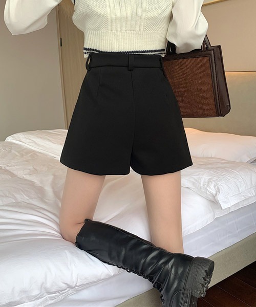 urge：（アージコロン ）の「【URGE：】ハイウエスト ショートパンツ（その他パンツ・レディース・ブラック・SMALL/MEDIUM/LARGE/X-LARGE）」の4枚目の写真