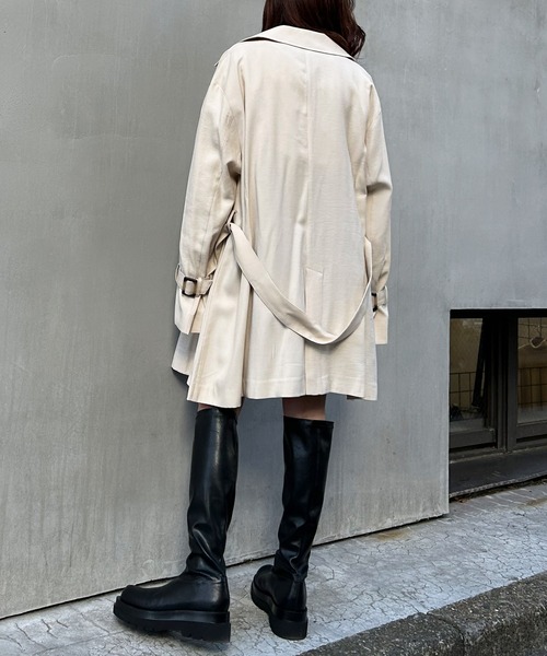 INGNI（イング）の「ミディ丈BIGトレンチコート（トレンチコート・レディース・ライトベージュ/ベージュ・M）」の8枚目の写真