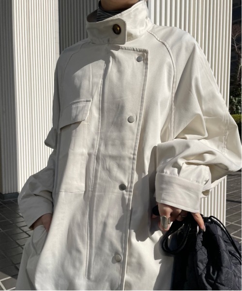 r.（アールドット）の「シャークスキン ミディ丈ミリタリーコート（ミリタリージャケット・レディース・ネイビー/ベージュ/カーキ/ブラック/オフホワイト・FREE）」の15枚目の写真