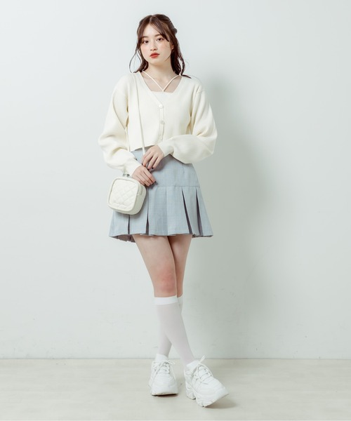 OLIVE des OLIVE（オリーブデオリーブ）の「ショート丈Vネックカーディガン（カーディガン/ボレロ・レディース・ブラック/オフホワイト/サックスブルー/イエロー・FREE）」の11枚目の写真