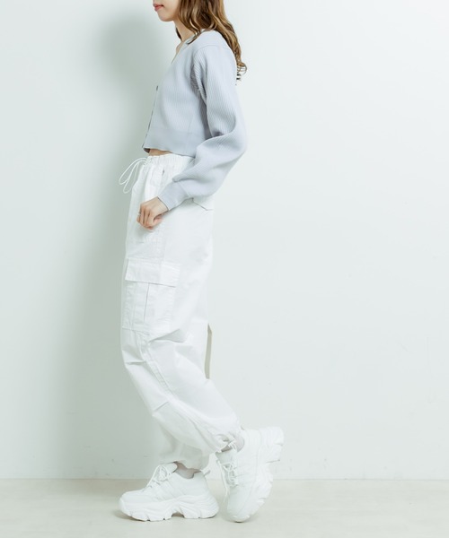 OLIVE des OLIVE（オリーブデオリーブ）の「ショート丈Vネックカーディガン（カーディガン/ボレロ・レディース・ブラック/オフホワイト/サックスブルー/イエロー・FREE）」の21枚目の写真