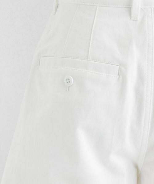LOEFF(ロエフ)の「<LOEFF>コットンツイル 2タック ショートパンツ(チノパンツ・レディース・ホワイト・1/0)」の6枚目の写真