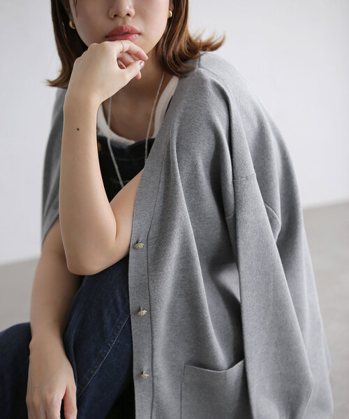 La TOTALITE（ラトータリテ）の「ミラノリブVネックカーディガン（カーディガン/ボレロ・レディース・グレー/ネイビー/ピンク/ベージュ・FREE）」の5枚目の写真