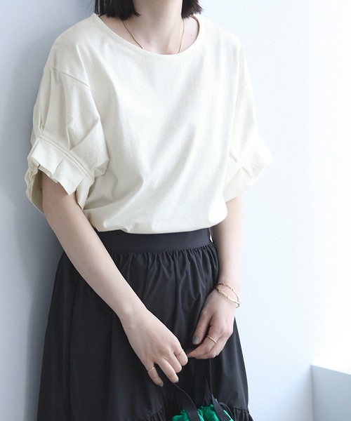 Chaco closet(チャコ クローゼット)の「フレンチタックスリーブTシャツ(Tシャツ/カットソー・レディース・グレイッシュベージュ/ブラック/オフホワイト/イエロー/パープル/グリーン・FREE)」の7枚目の写真