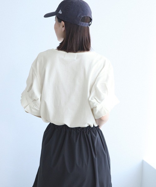 Chaco closet(チャコ クローゼット)の「フレンチタックスリーブTシャツ(Tシャツ/カットソー・レディース・グレイッシュベージュ/ブラック/オフホワイト/イエロー/パープル/グリーン・FREE)」の10枚目の写真