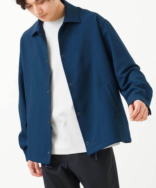 a.v.v（アーヴェヴェ）の「【洗濯機で洗える/防シワ】リライト コーチジャケット（ブルゾン・メンズ・カーキ/ブルー・46/50/48）」の2枚目の写真