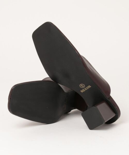 Fabby fabby（ファビィーファビィー）の「センターステッチスクエアサボミュールサンダル（サンダル・レディース・オフホワイト/ブラウン/ブラック・SMALL/MEDIUM/LARGE）」の4枚目の写真