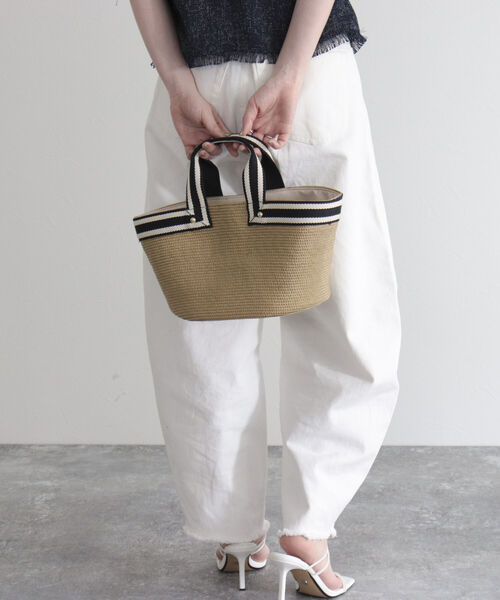 fredy emue（フレディエミュ）の「テープハンドルPPブレードバッグ（トートバッグ・レディース・ブラック/ベージュ・FREE）」の7枚目の写真