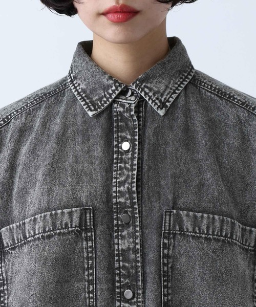 PAGEBOY（ページボーイ）の「デニムルーズスリットシャツ（シャツ/ブラウス・レディース・ブラック系その他/インディゴブルー/ブルー系その他・FREE）」の22枚目の写真