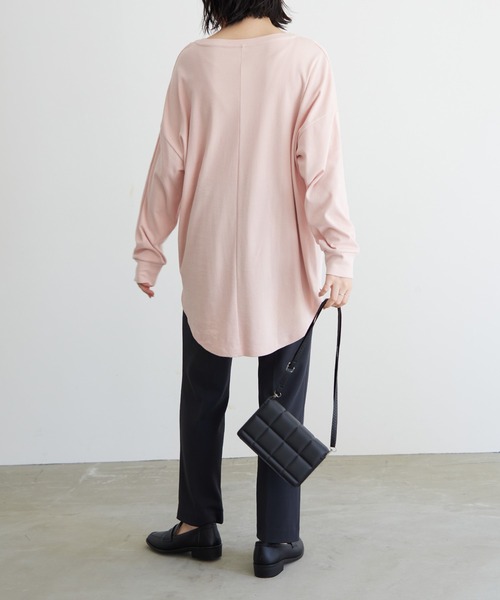 for/c(フォーシー)の「USAコットンラウンドヘムロンT【サスティナブル】(Tシャツ/カットソー・レディース・ブラック/ベージュ/ブルー/サックスブルー/ネイビー/グレー/ホワイト/ラベンダー/ピンク/アイボリー・LL/M/L)」の18枚目の写真