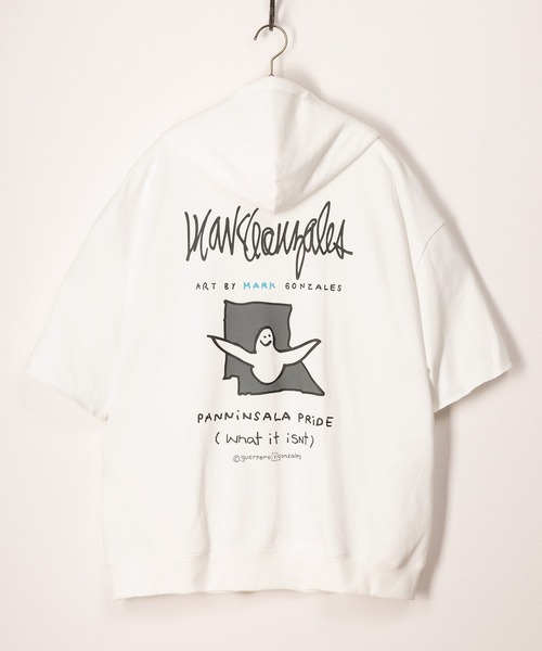 (What it isNt)ART BY MARKGONZALES(ワットイットイズント)の「【(What it isNt) ART BY MARK GONZALES/ワットイズイズント マークゴンザレス】ロゴワンポイントハーフジップフーディー/パーカー/バックプリント/ビッグシルエット(パーカー・メンズ・ブラック/ホワイト/アッシュグレー・XL/L/M)」の9枚目の写真
