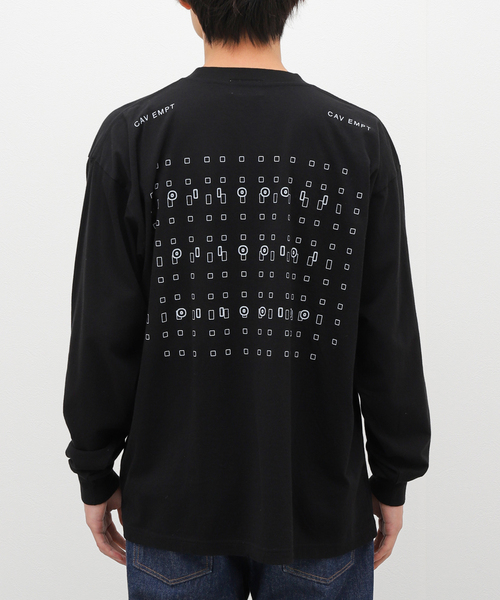 C.E（シーイー）の「【C.E / シーイー】ALIGNING BIG LONG SLEEVE T（Tシャツ/カットソー・メンズ・ブラック・LARGE/MEDIUM/X-LARGE）」の5枚目の写真