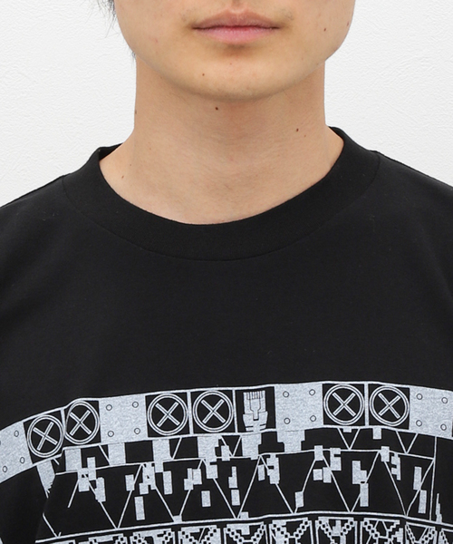 C.E（シーイー）の「【C.E / シーイー】ALIGNING BIG LONG SLEEVE T（Tシャツ/カットソー・メンズ・ブラック・LARGE/MEDIUM/X-LARGE）」の6枚目の写真