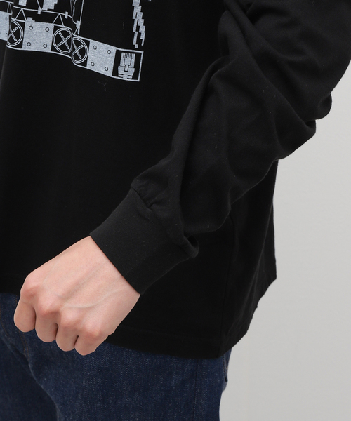 C.E（シーイー）の「【C.E / シーイー】ALIGNING BIG LONG SLEEVE T（Tシャツ/カットソー・メンズ・ブラック・LARGE/MEDIUM/X-LARGE）」の9枚目の写真