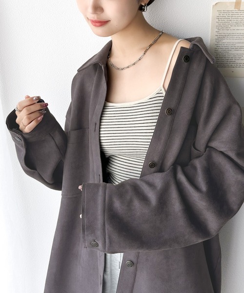 classicalelf(クラシカルエルフ)の「滑らかフェイクスエード素材の上質シャツジャケット(シャツ/ブラウス・レディース・チャコールグレー/アイボリー/ベージュ/ブラウン・LARGE/MEDIUM/SMALL/X-LARGE)」の2枚目の写真