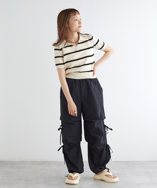 w closet（ダブルクローゼット）の「スキッパーボーダーポロニット（ポロシャツ・レディース・オフホワイト/ブラック・FREE）」の5枚目の写真