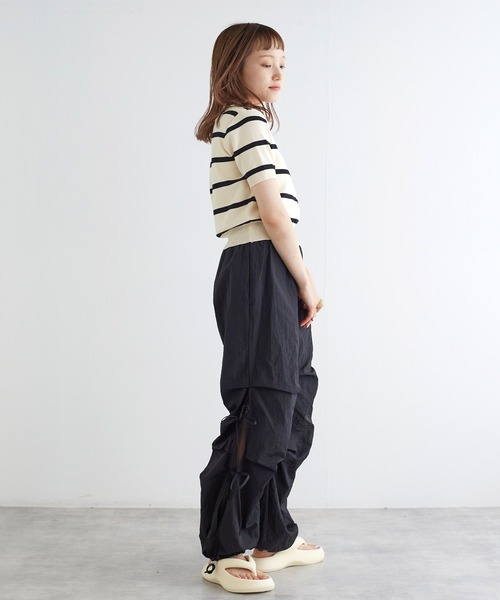 w closet（ダブルクローゼット）の「スキッパーボーダーポロニット（ポロシャツ・レディース・オフホワイト/ブラック・FREE）」の9枚目の写真