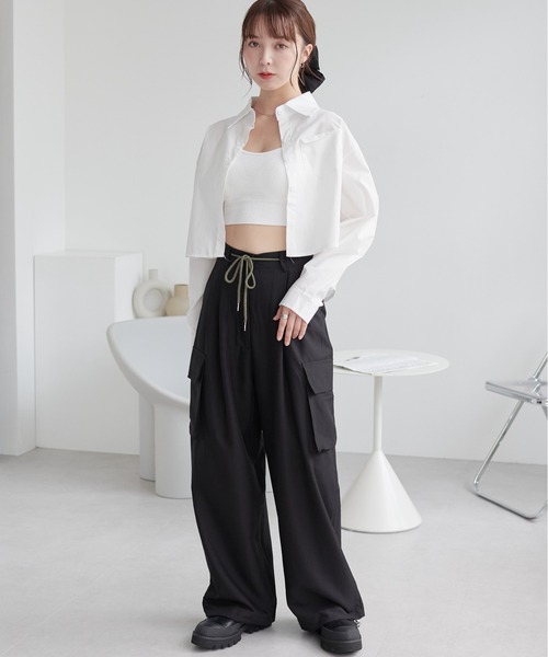ECRIRE(エクリール)の「クロップドシャツ(シャツ/ブラウス・レディース・ホワイト/ブラック・フリー)」の19枚目の写真