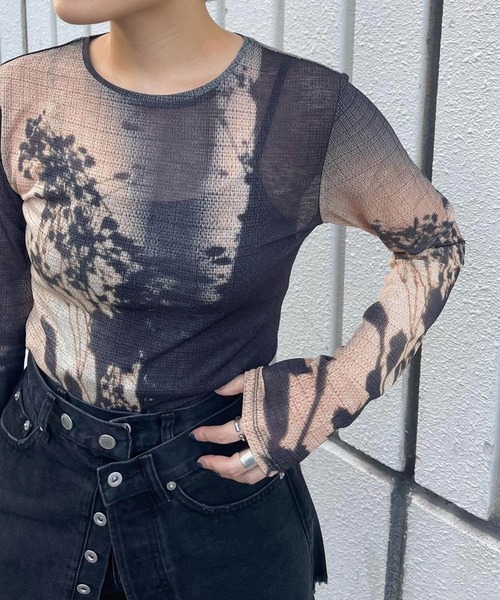 KBF(ケイビーエフ)の「グラフィックプリントカットソー(Tシャツ/カットソー・レディース・ブラウン系その他/グリーン系その他/ブルー系その他/オレンジ系その他/ブラック系その他/グレー系その他・ONE)」の8枚目の写真