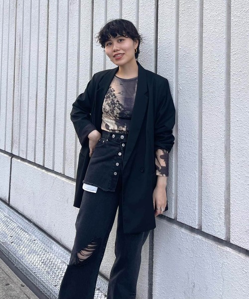 KBF(ケイビーエフ)の「グラフィックプリントカットソー(Tシャツ/カットソー・レディース・ブラウン系その他/グリーン系その他/ブルー系その他/オレンジ系その他/ブラック系その他/グレー系その他・ONE)」の10枚目の写真