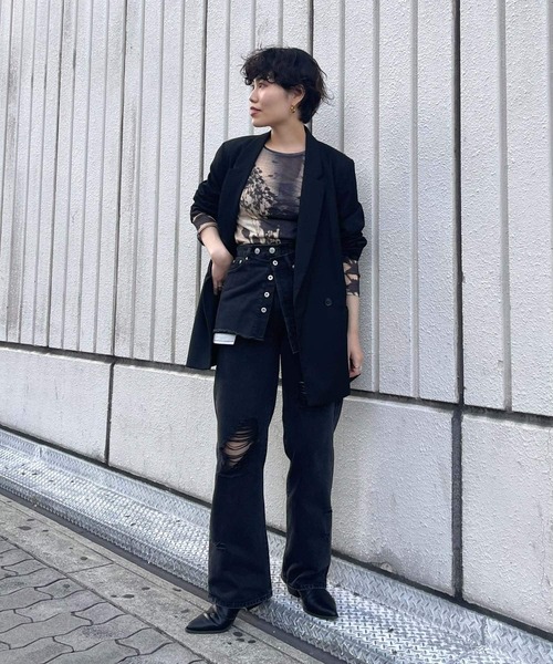 KBF(ケイビーエフ)の「グラフィックプリントカットソー(Tシャツ/カットソー・レディース・ブラウン系その他/グリーン系その他/ブルー系その他/オレンジ系その他/ブラック系その他/グレー系その他・ONE)」の11枚目の写真